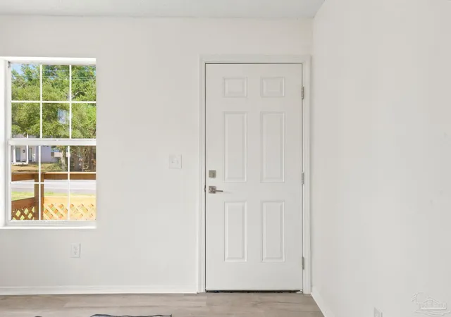 Photo 3 of Single family home for sale at 1805 Dr Martin Luther King Jr, Pensacola, FL 32503 | MLS# 685519 | Listing updated on 2026-10-23