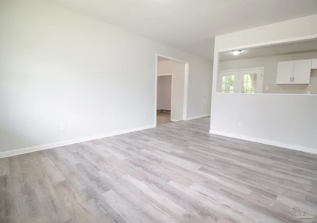 3rd image of 1545 Kyle Dr, Pensacola, FL 32505 | MLS# 683580