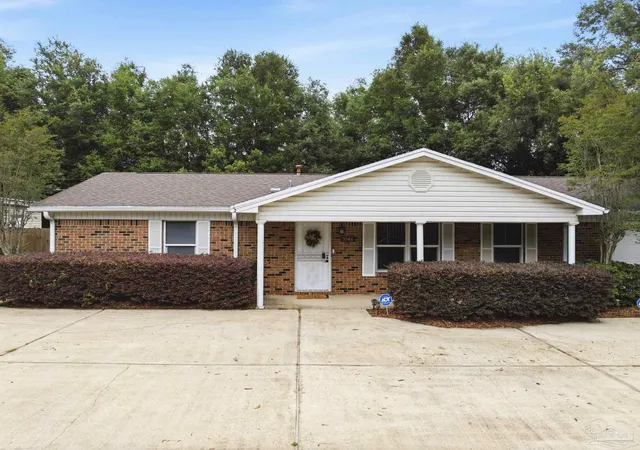 3rd image of 7046 Rolling Hills Rd, Pensacola, FL 32505 | MLS# 682338