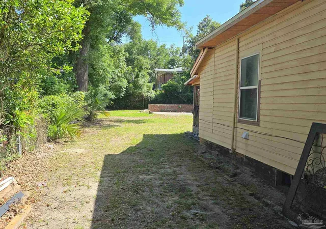 3rd image of 1915 W Gadsden St, Pensacola, FL 32501 | MLS# 684723