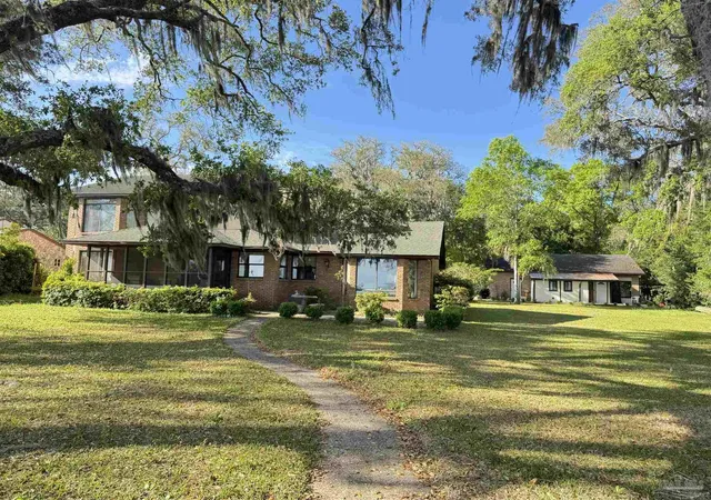 Homes for sale in Niceville, FL | 4156 Beach Dr, Niceville, FL 32578 | MLS# 680757