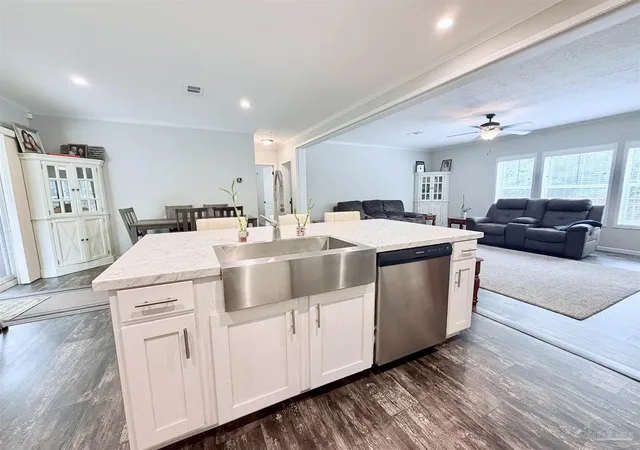3rd image of 11431 Floridale Dr, Milton, FL 32583 | MLS# 684670