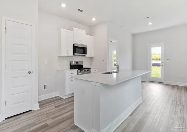 3rd image of 2139 Aqua St, Gulf Breeze, FL 32563 | MLS# 682476