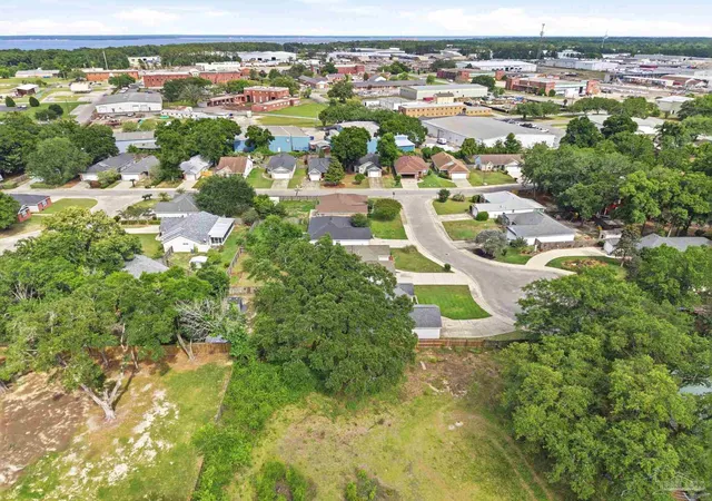53rd image of 712 Thornwood Pl, Pensacola, FL 32514 | MLS# 683095