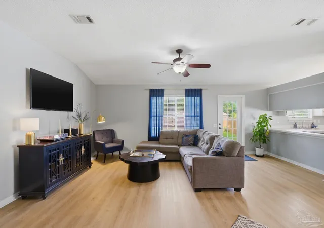 5th image of 712 Thornwood Pl, Pensacola, FL 32514 | MLS# 683095