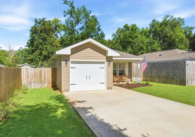 Photo 3 of Single family home for sale at 3036 N 13th Avenue, Milton, FL 32583 | MLS# 683892 | Listing updated on 2026-06-23