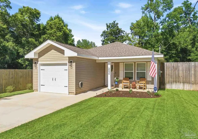 Photo 3 of Single family home for sale at 3036 N 13th Avenue, Milton, FL 32583 | MLS# 683892 | Listing updated on 2026-06-23