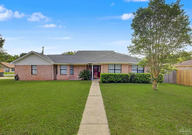 5th image of 1104 Bremen Ave, Pensacola, FL 32507 | MLS# 682105
