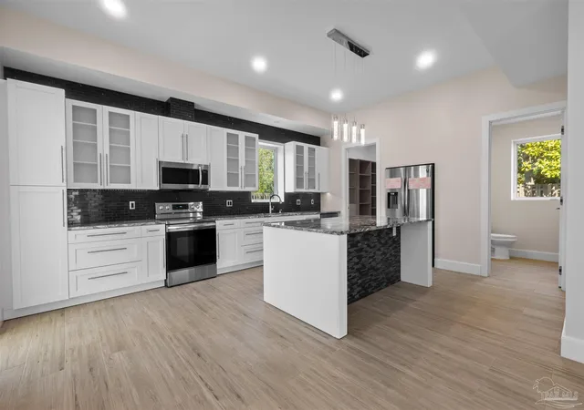 Photo 4 of Single family home for sale at 5468 Cimmeron Ct, Gulf Breeze, FL 32563 | MLS# 681855 | Listing updated on 2026-07-02