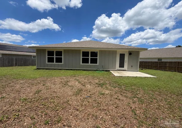 Homes for sale in Crestview, FL | 3105 Tricia Cir, Crestview, FL 32539 | MLS# 684067