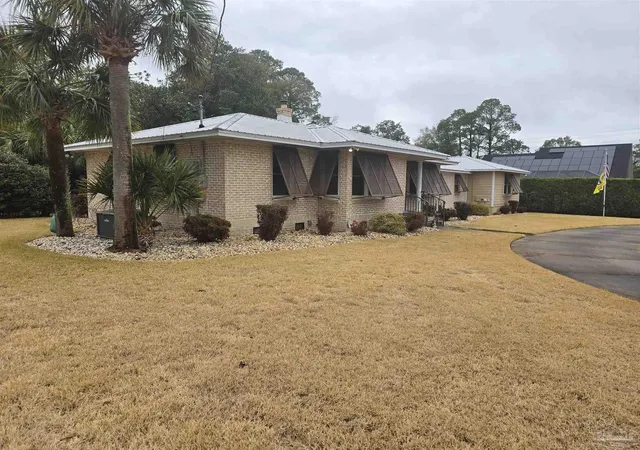 2nd image of 2701 N 17th Ave, Pensacola, FL 32503 | MLS# 678558