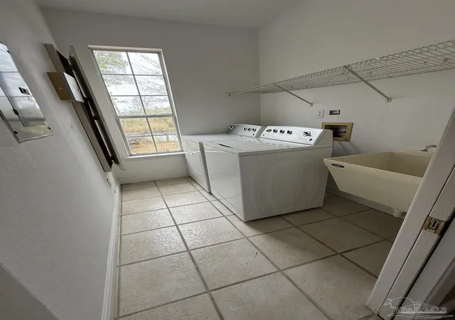4th image of 7416 San Ramon Dr, Milton, FL 32583 | MLS# 678326