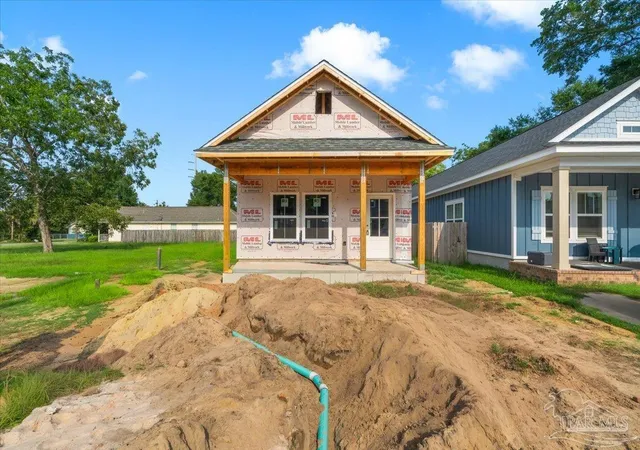 Photo 3 of Single family home for sale at 514 N East St, Pensacola, FL 32501 | MLS# 684088 | Listing updated on 2026-08-27