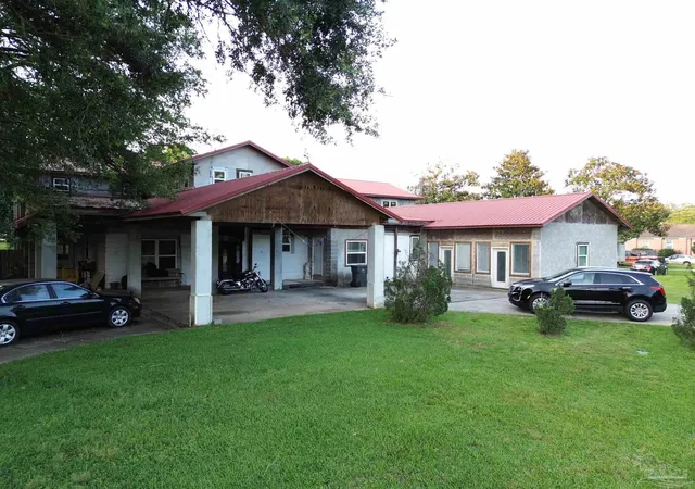 Photo 2 of Single family home for sale at 4916 Saufley Fld Rd, Pensacola, FL 32526 | MLS# 685523 | Listing updated on 2026-09-05