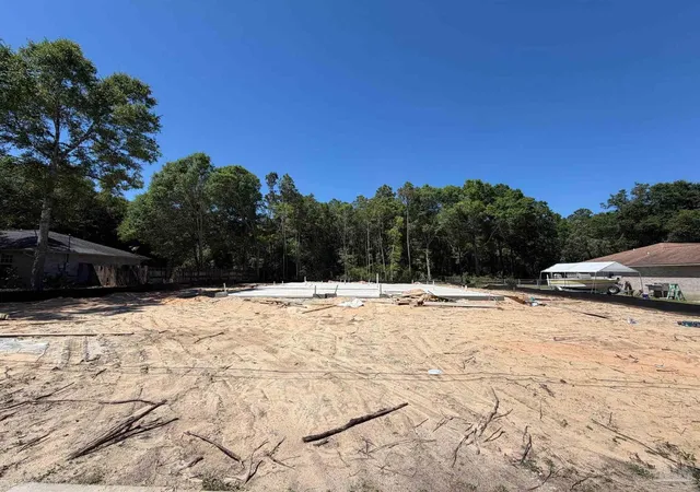 2nd image of 7756 Rustling Pines Dr, Milton, FL 32583 | MLS# 678978