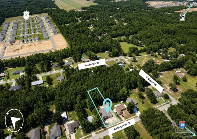 4th image of 7756 Rustling Pines Dr, Milton, FL 32583 | MLS# 678978
