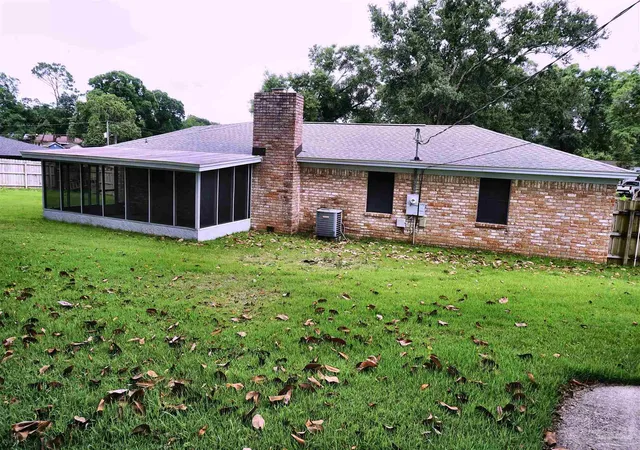Photo 3 of Single family home for sale at 202 Southern St, Pensacola, FL 32503 | MLS# 684024 | Listing updated on 2026-10-08