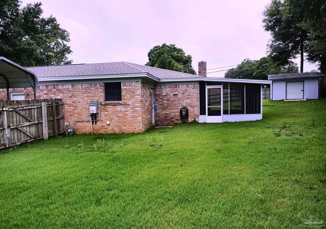 Photo 4 of Single family home for sale at 202 Southern St, Pensacola, FL 32503 | MLS# 684024 | Listing updated on 2026-10-08