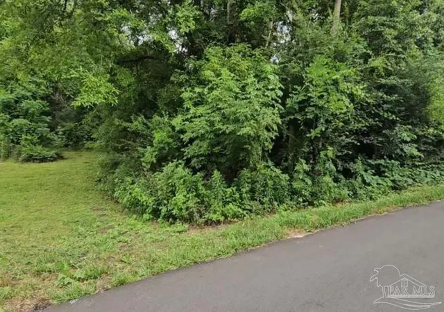 2nd image of 70 Juniper St, Mcdavid, FL 32568 | MLS# 669072