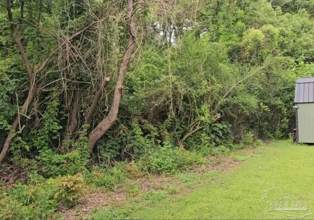3rd image of 70 Juniper St, Mcdavid, FL 32568 | MLS# 669072