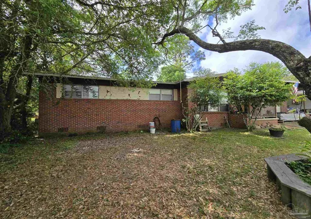 2nd image of 1210 Suburban Dr, Pensacola, FL 32505 | MLS# 680924
