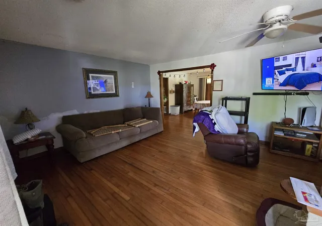 3rd image of 1210 Suburban Dr, Pensacola, FL 32505 | MLS# 680924