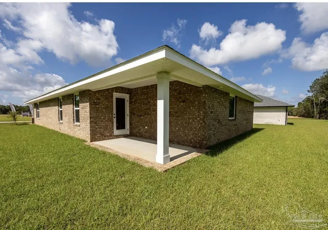 Photo 3 of Single family home for sale at 5330 Hidden Pines Cir, Milton, FL 32583 | MLS# 678107 | Listing updated on 2026-08-27