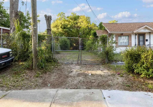 Photo 2 of Land for sale at 1200 W Brainerd St, Pensacola, FL 32501 | MLS# 682618 | Listing updated on 2026-07-17