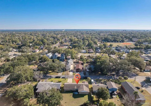 Photo 4 of Single family home for sale at 1308 E Hatton St, Pensacola, FL 32503 | MLS# 676990 | Listing updated on 2026-08-01
