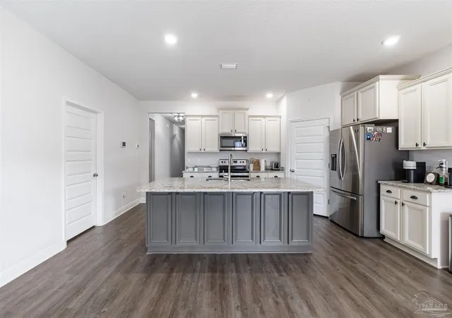 Photo 3 of Single family home for sale at 7979 Burnside Loop, Pensacola, FL 32526 | MLS# 678820 | Listing updated on 2026-09-15