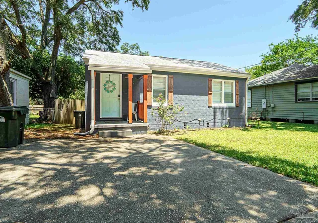 Photo 1 of Single family home for sale at 530 S 1st Street, Pensacola, FL 32507 | MLS# 684719 | Listing updated on 2026-09-10