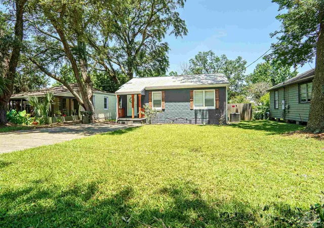 Photo 2 of Single family home for sale at 530 S 1st Street, Pensacola, FL 32507 | MLS# 684719 | Listing updated on 2026-09-10