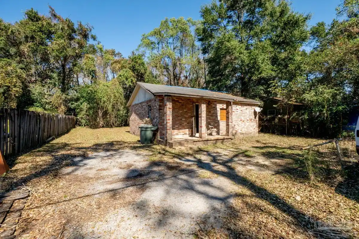 Photo 1 of Single family home for sale at 6908 Cornelius Ln, Pensacola, FL 32505 | MLS# 690654 | Listing updated on 2026-10-30