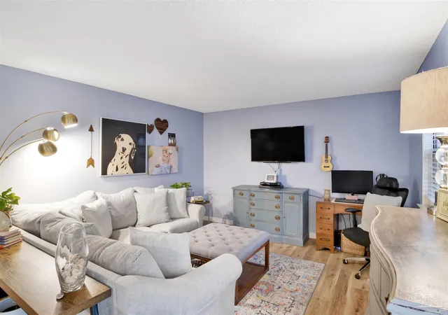 5th image of 1200 Shoreline Dr #303, Gulf Breeze, FL 32561 | MLS# 667631