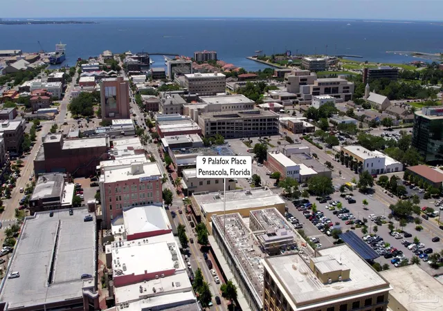 2nd image of 17 S Palafox Pl, Pensacola, FL 32502
