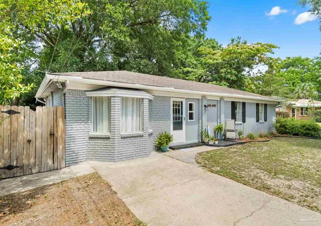 3rd image of 2955 Newton Dr, Pensacola, FL 32503 | MLS# 681701