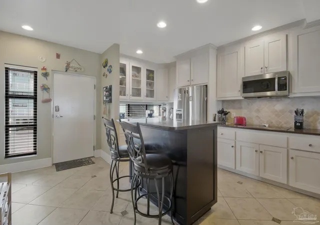 3rd image of 1390 Ft Pickens Rd, Pensacola, FL 32561