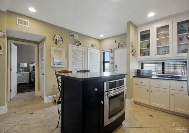 5th image of 1390 Ft Pickens Rd, Pensacola, FL 32561