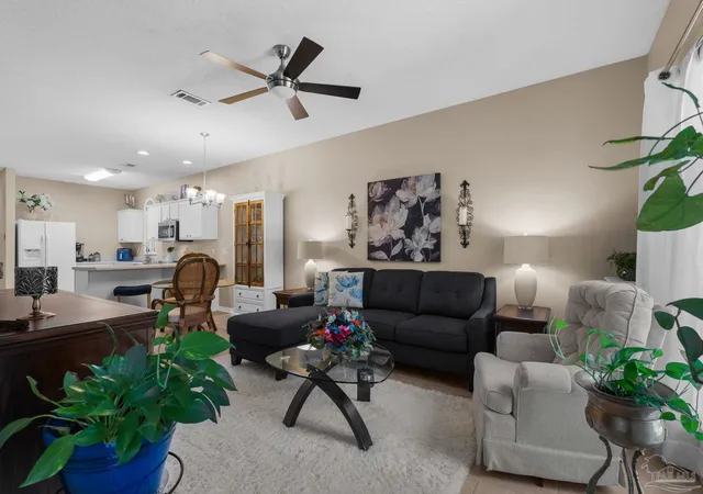 2nd image of 7101 Joy St #k3, Pensacola, FL 32504 | MLS# 685704