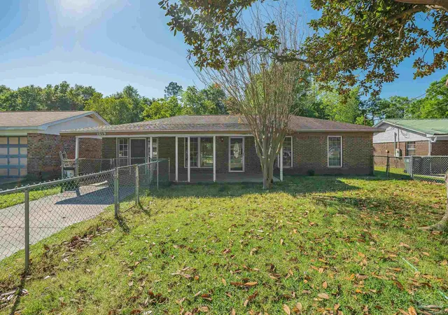 Photo 2 of Single family home for sale at 1019 Woodbury Pl, Cantonment, FL 32533 | MLS# 680311 | Listing updated on 2026-09-14
