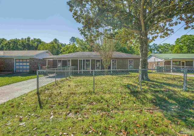 Photo 3 of Single family home for sale at 1019 Woodbury Pl, Cantonment, FL 32533 | MLS# 680311 | Listing updated on 2026-09-14