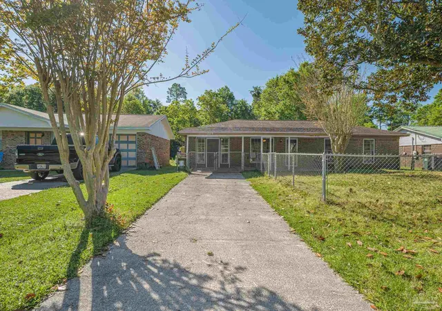 Photo 3 of Single family home for sale at 1019 Woodbury Pl, Cantonment, FL 32533 | MLS# 680311 | Listing updated on 2026-09-14