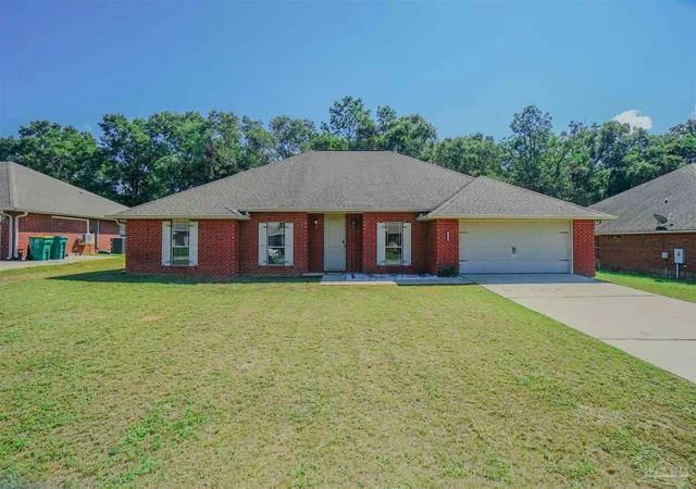 Homes for sale in Crestview, FL | 5264 Moore Loop, Crestview, FL 32536 | MLS# 680779