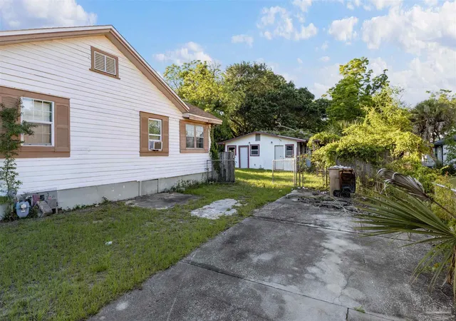 Photo 3 of Single family home for sale at 1206 W Brainerd St, Pensacola, FL 32501 | MLS# 682617 | Listing updated on 2026-07-20