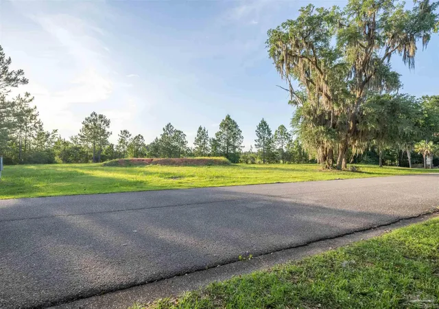 4th image of 4446 Casa Grande Dr, Milton, FL 32583 | MLS# 646456