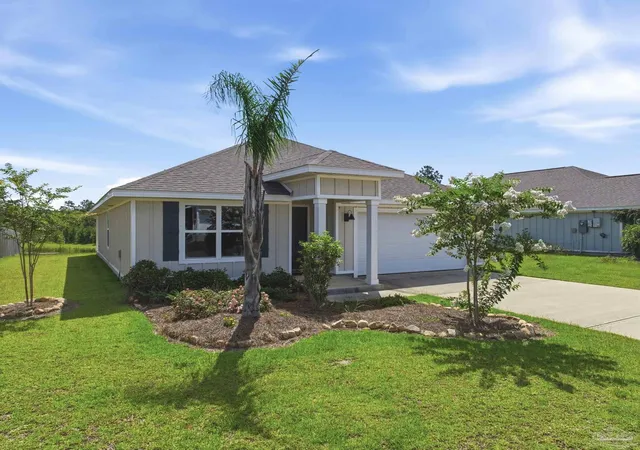 Photo 2 of Single family home for sale at 4029 Whitetail Ln, Pensacola, FL 32526 | MLS# 685210 | Listing updated on 2026-09-18