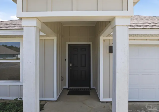 Photo 3 of Single family home for sale at 4029 Whitetail Ln, Pensacola, FL 32526 | MLS# 685210 | Listing updated on 2026-09-18