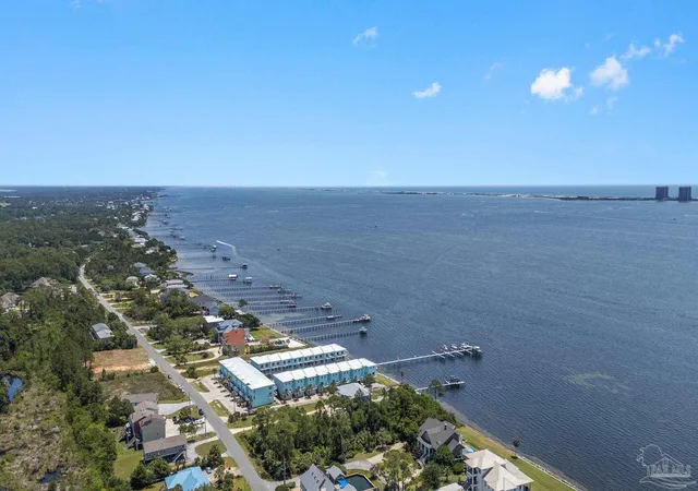 Photo 3 of Townhouse for sale at 940 Sound Harbor Cir, Gulf Breeze, FL 32563 | MLS# 681640 | Listing updated on 2026-05-19