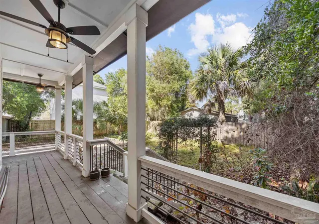 Listing Photo 2 - Condo for sale in building located at 1306 E Gonzalez St, Pensacola, FL 32501 - Unit #
