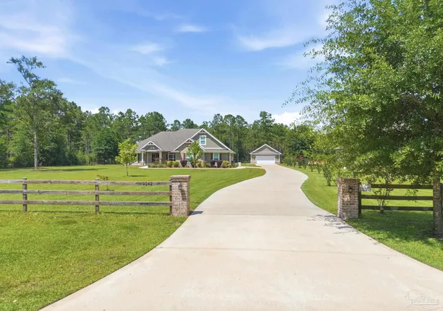 Photo 3 of Single family home for sale at 9242 Sage Forest Ln, Milton, FL 32571 | MLS# 685386 | Listing updated on 2026-09-03